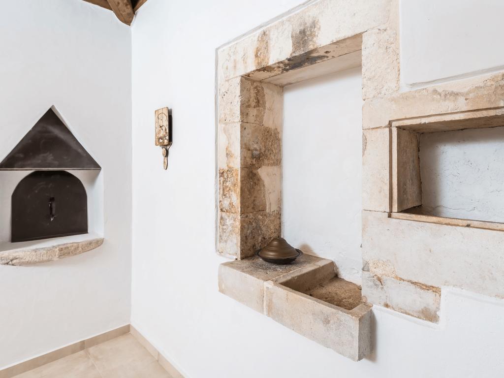 Villa Callisto- Elegant Restored Villa With Pool Gyri Bagian luar foto